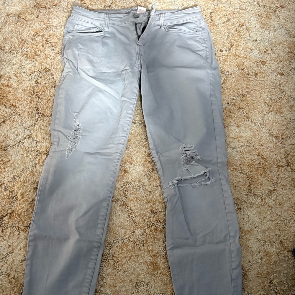 Distressed Gray Skinny Jeans